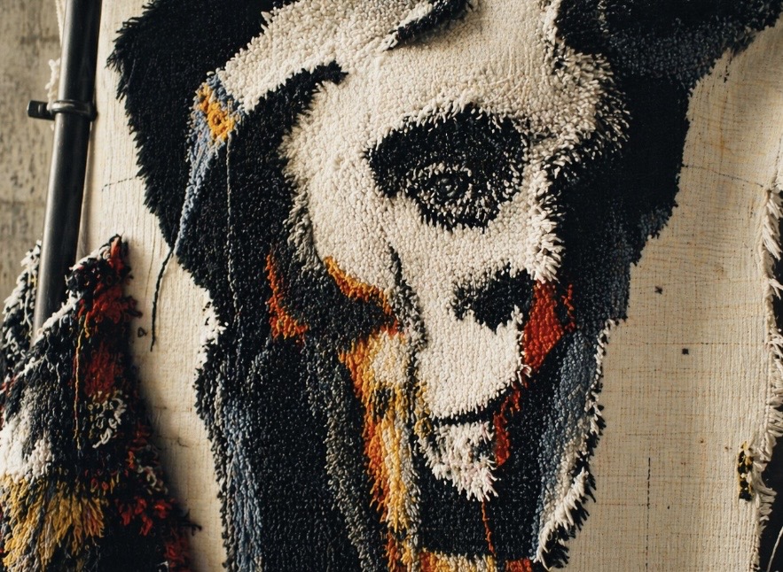 🧶 Tufting in Stuttgart ist kein Hobby – es ist kontrolliertes Chaos mit Stil Tufting klingt erstmal harmlos. Ein bisschen Wolle, ein bisschen Stoff, vielleicht ein hübscher Teppich fürs Wohnzimmer.